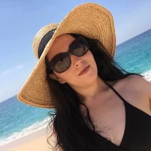 Meet your Posher, Joyce